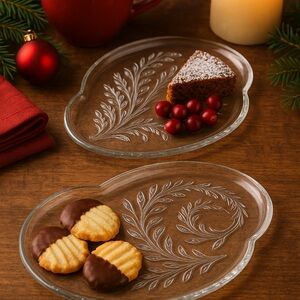 Vintage Federal Glass “Homestead” Snack Plates – Set of 2